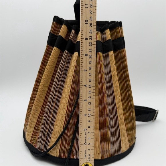 Baskets of Cambodia Woven Drawstring Backpack Purse Tan Black Trim Medium - Picture 3 of 6
